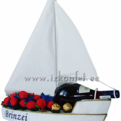 Яхта с вином и конфетами №57